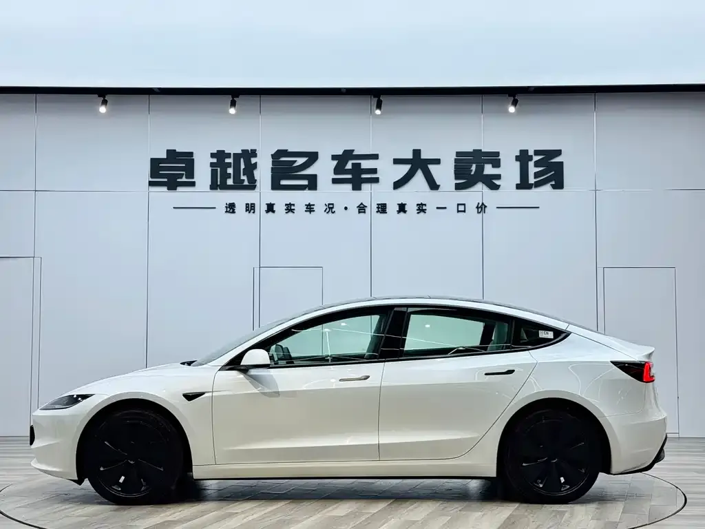 Tesla Model 3 — фото 4