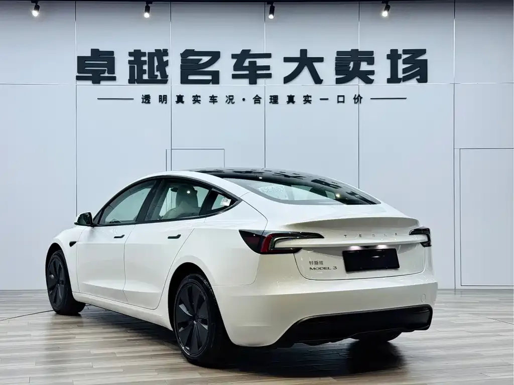 Tesla Model 3 — фото 2