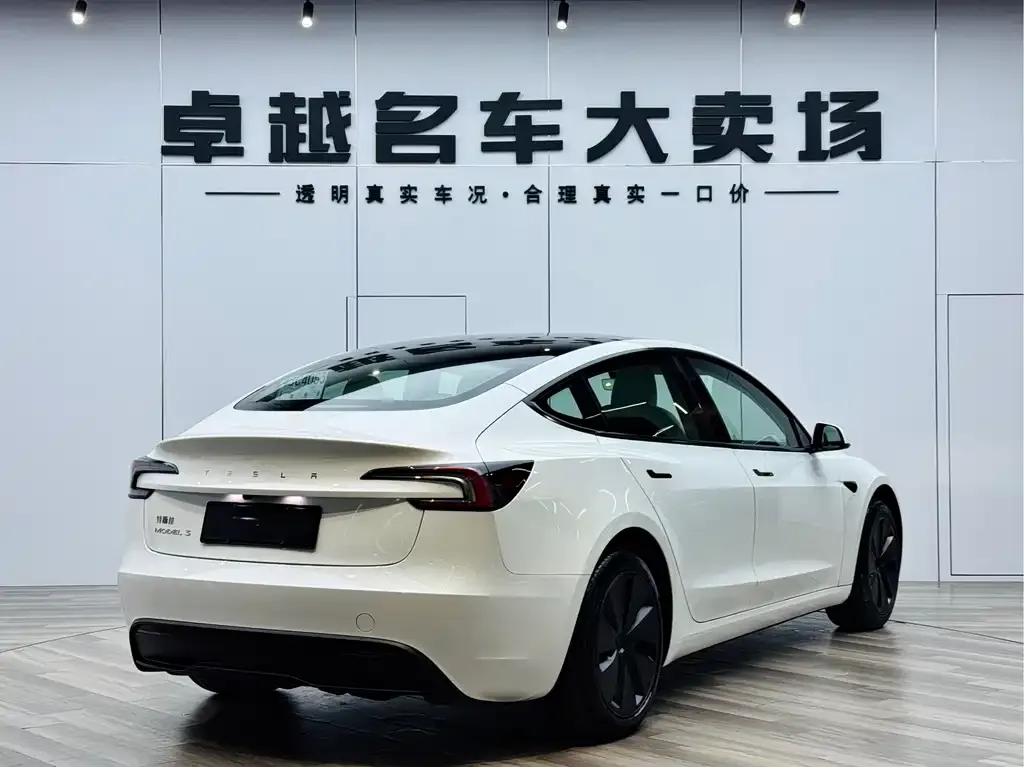 Tesla Model 3 — фото 6