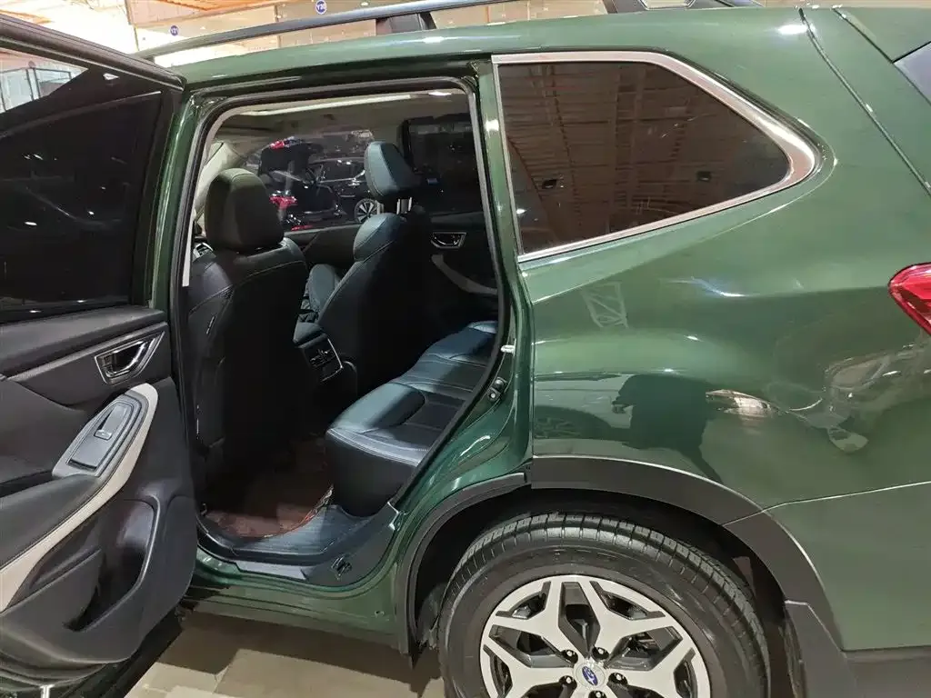 Subaru Forester — фото 7