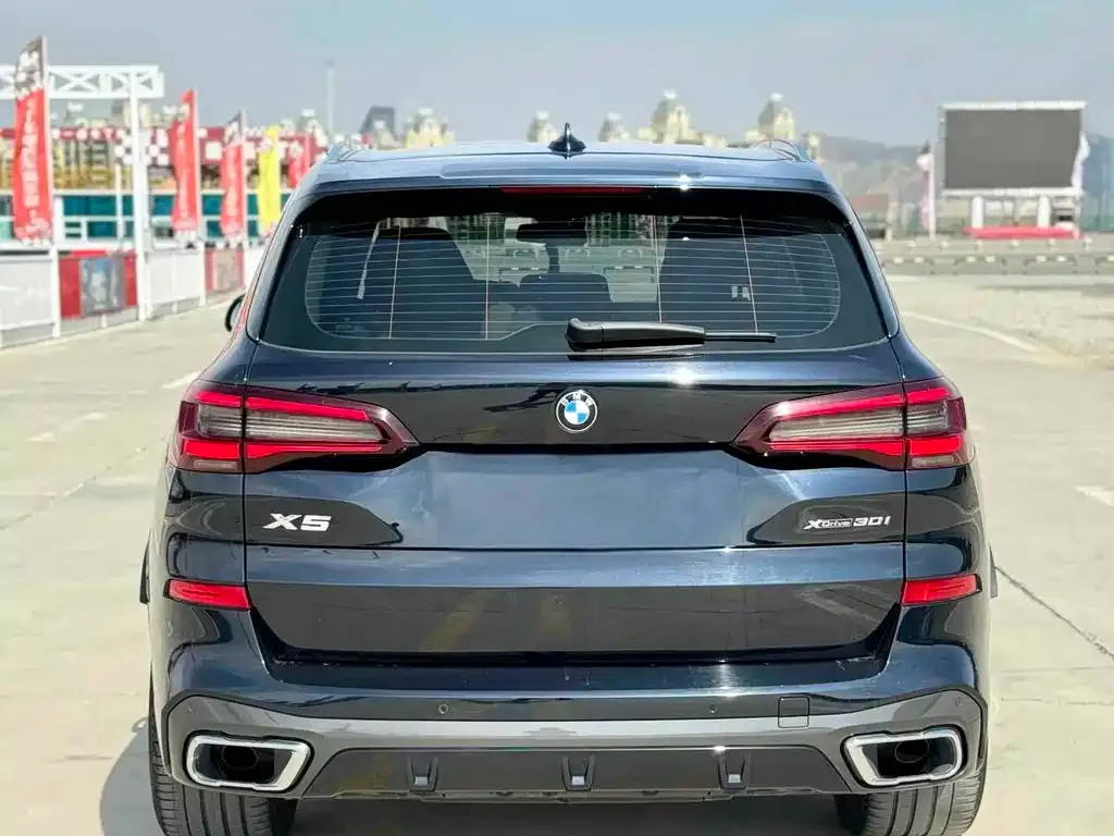 BMW X5 (Import) — фото 3
