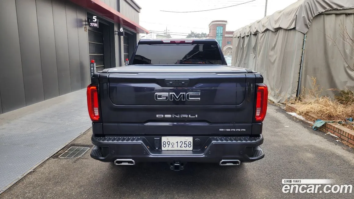 GMC Sierra — фото 8