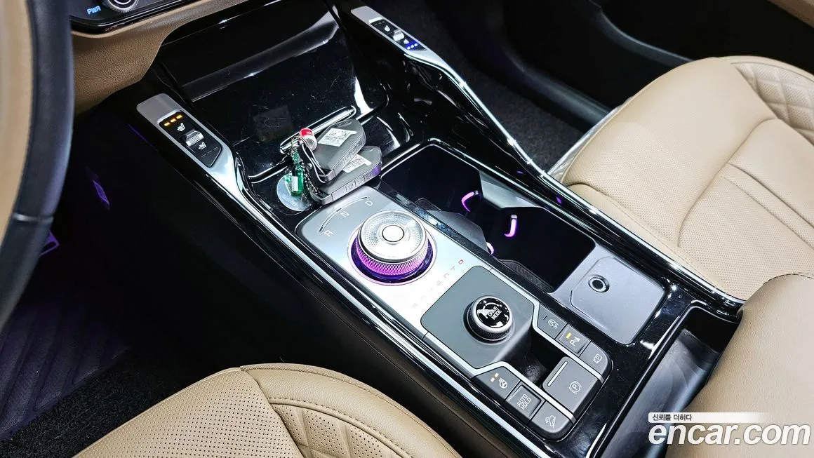 Kia Sorento — фото 10