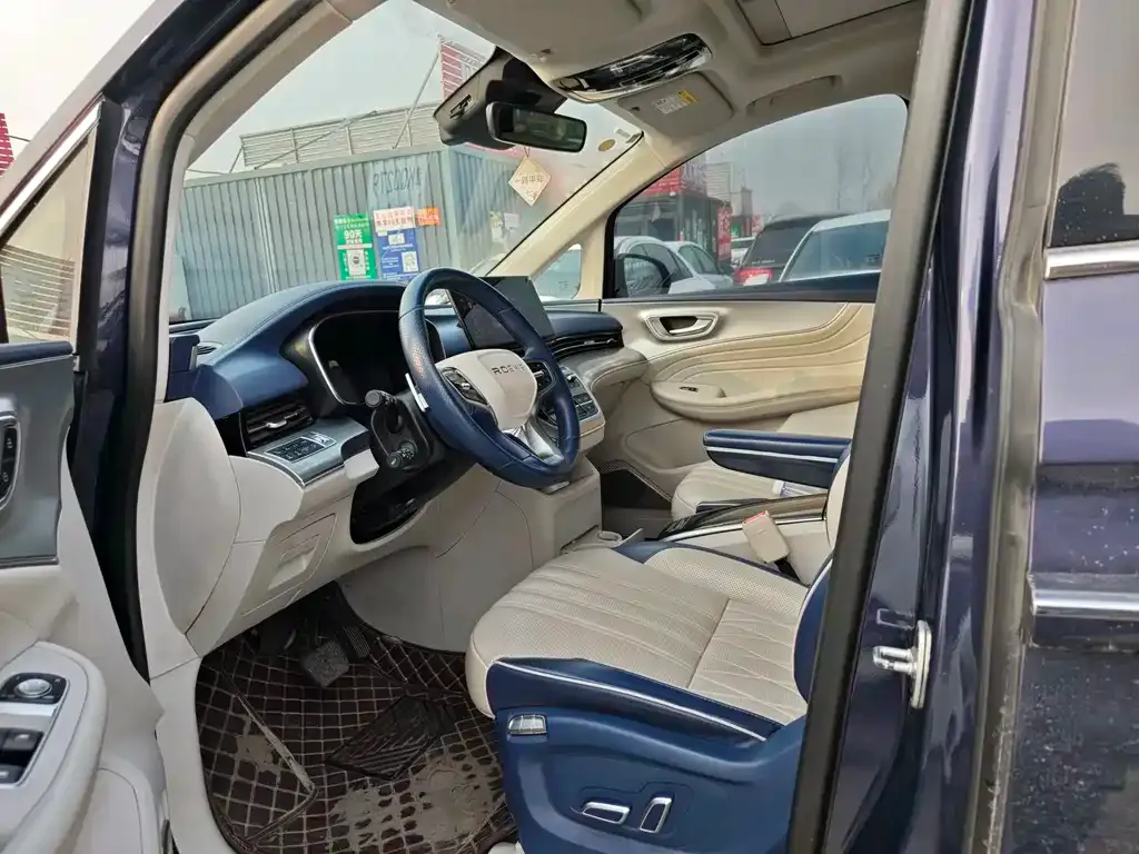 Roewe iMAX8 2022 из CN, фото 3