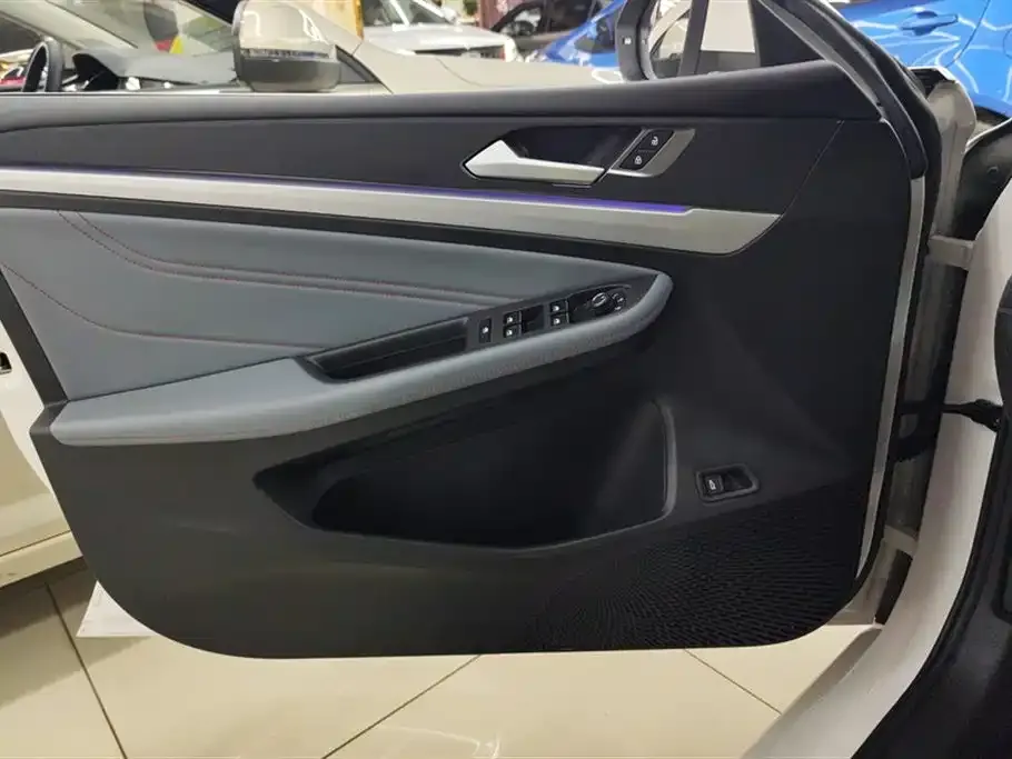 Volkswagen Lamando 2023 из CN, фото 5