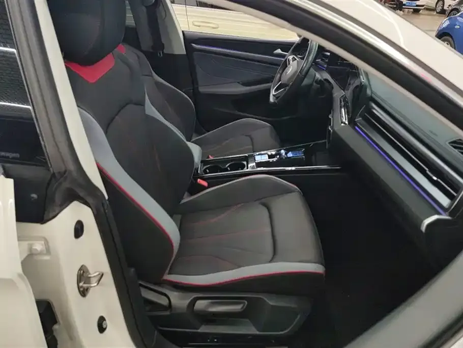 Volkswagen Lamando 2023 из CN, фото 8