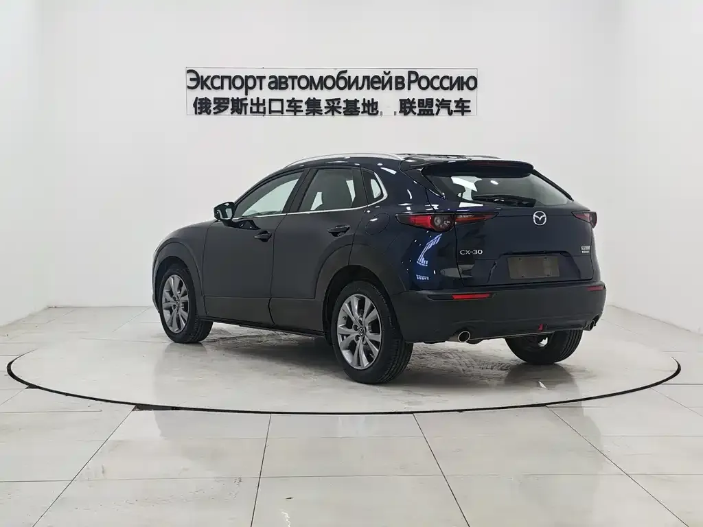 Mazda CX-30 2023 из CN, фото 2