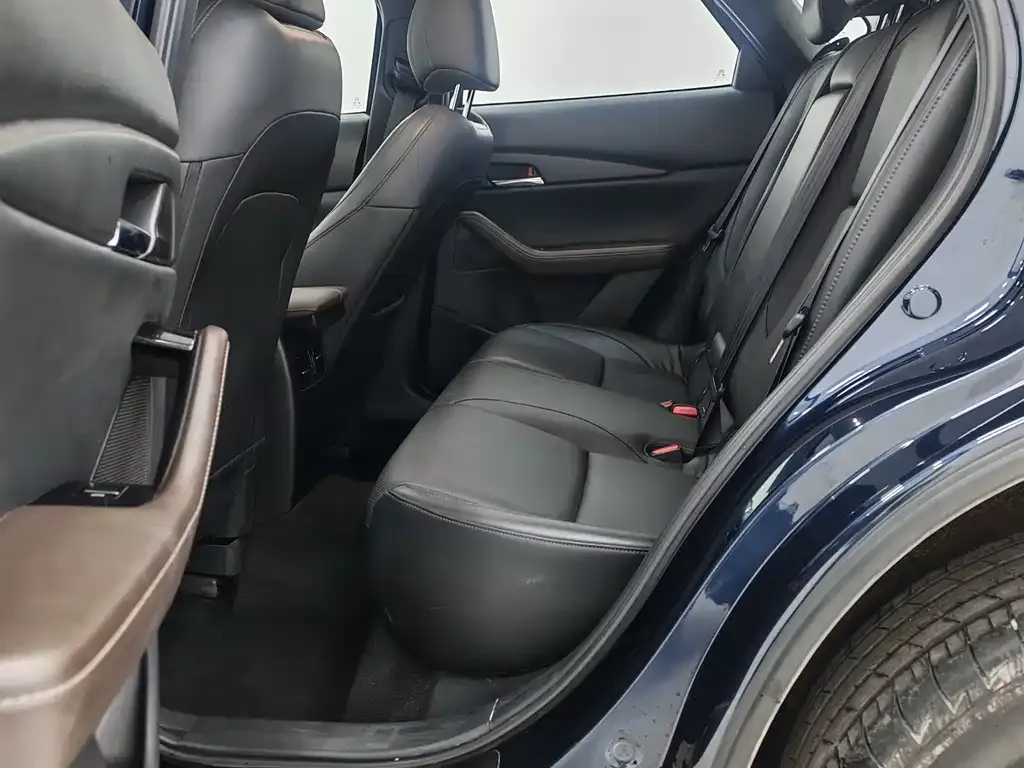 Mazda CX-30 2023 из CN, фото 7