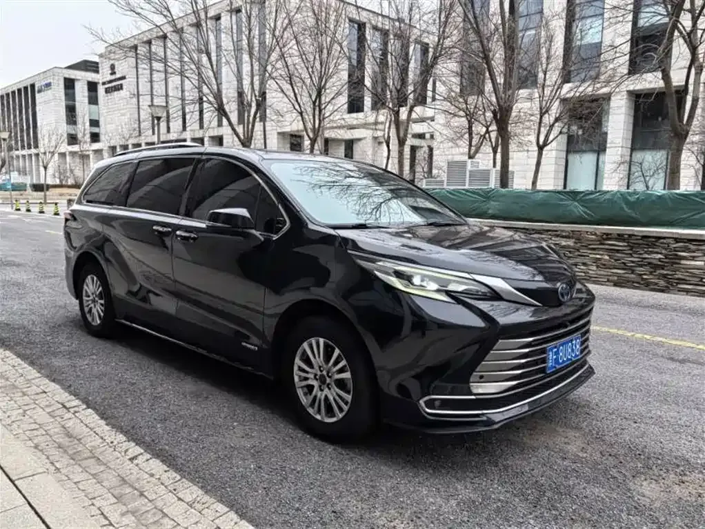 Toyota Sienna 2022 из CN, фото 6