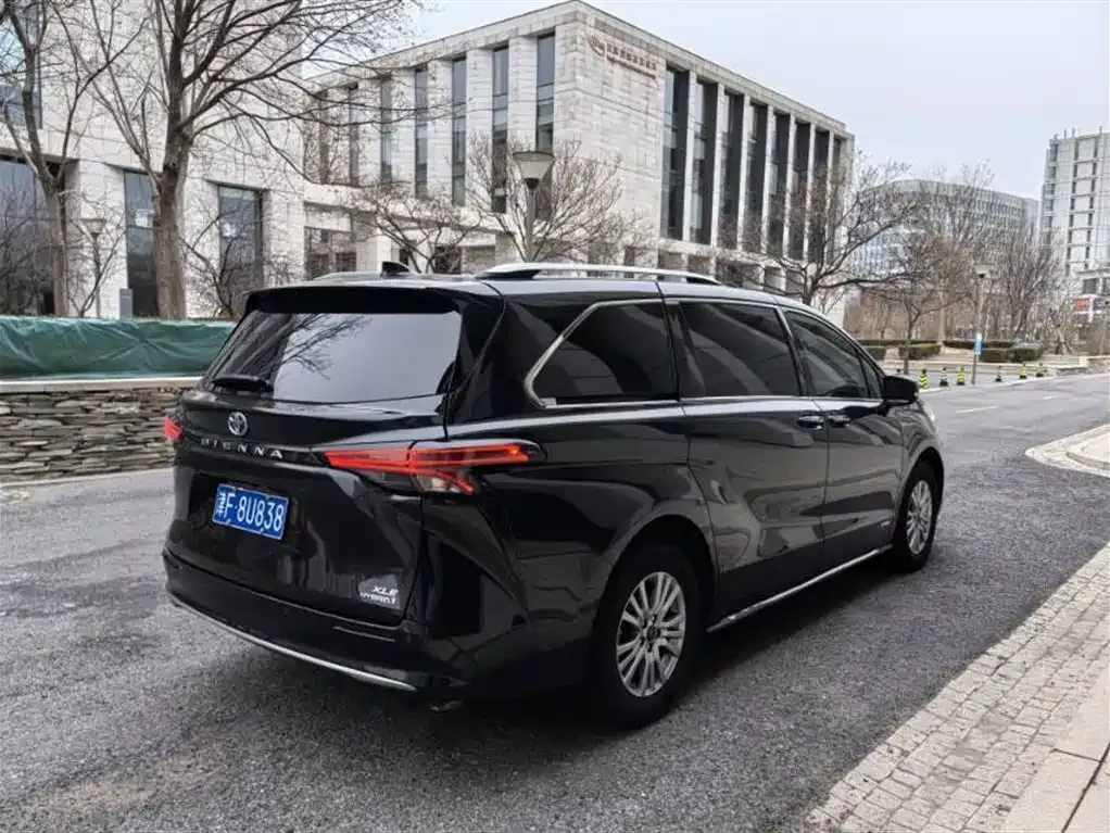 Toyota Sienna 2022 из CN, фото 8