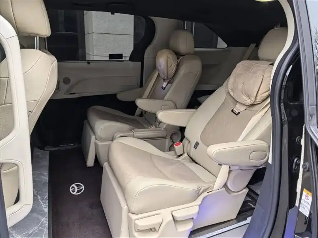 Toyota Sienna 2022 из CN, фото 9