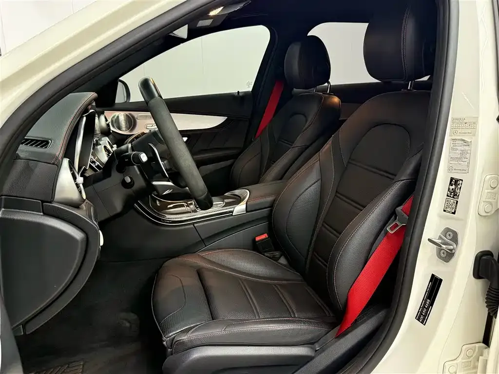 Mercedes-Benz C-Class AMG — фото 10
