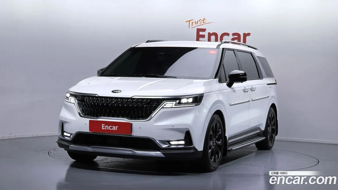 Kia Carnival — фото 1
