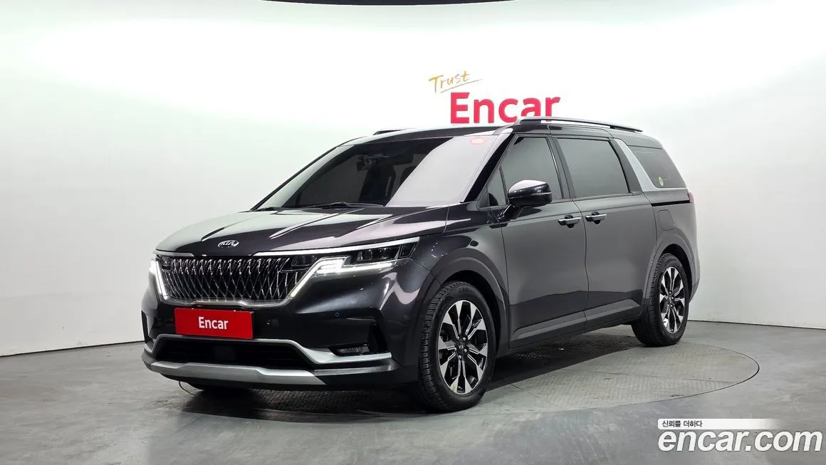 Kia Carnival — фото 1