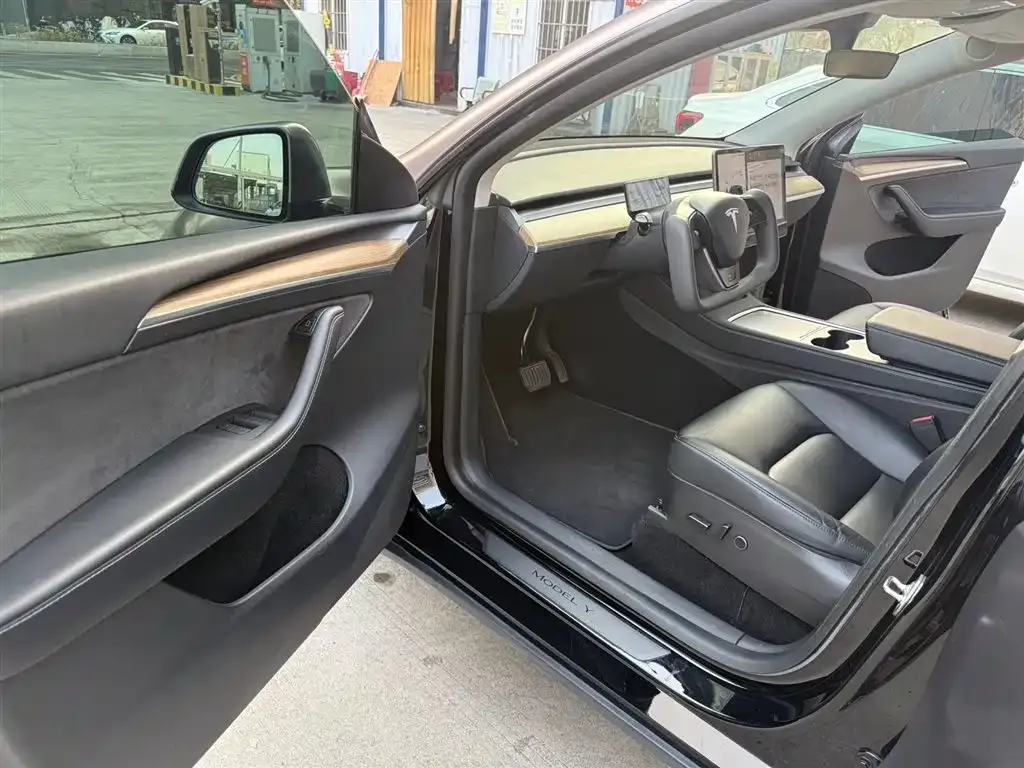 Tesla Model Y 2022 из CN, фото 9