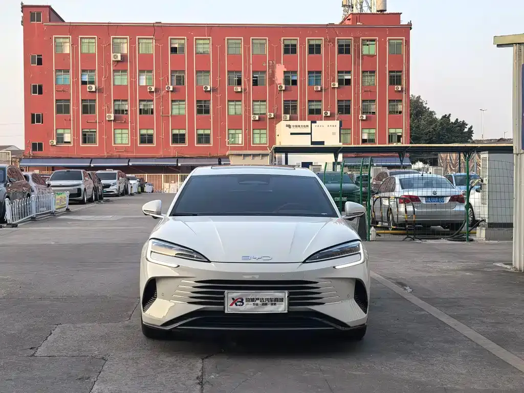 BYD Seal 07 DM-i — фото 3