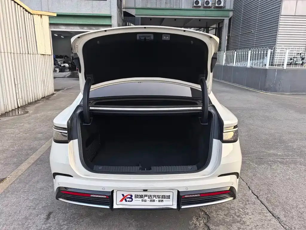 BYD Seal 07 DM-i — фото 10
