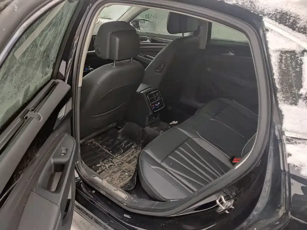 Volkswagen Passat 2024 из CN, фото 10