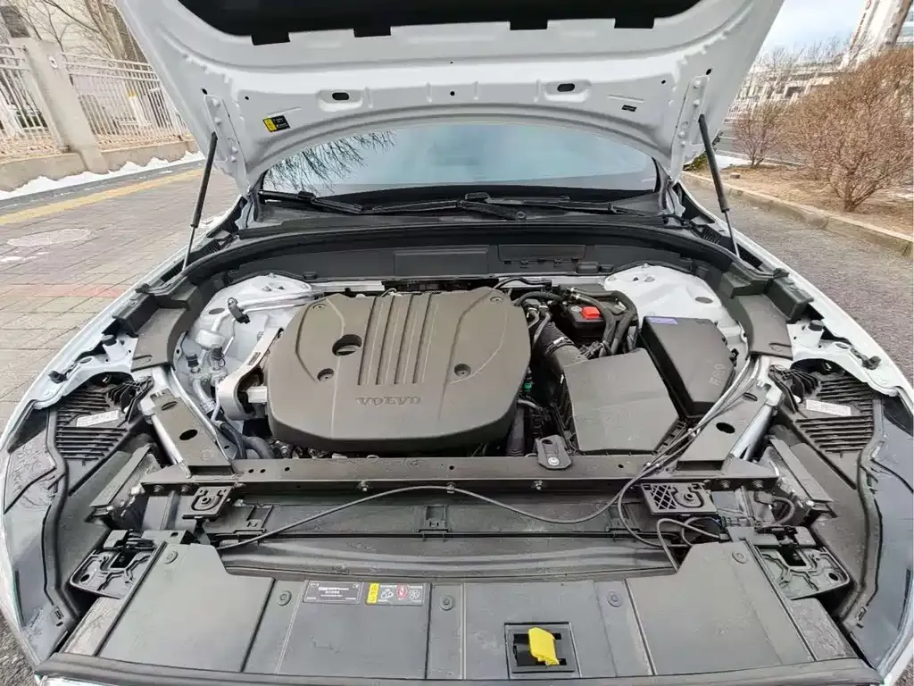 Volvo XC60 2025 из CN, фото 6