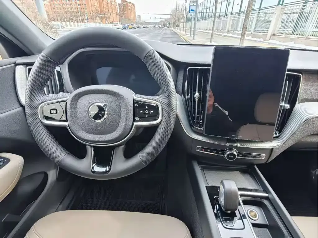 Volvo XC60 2025 из CN, фото 8