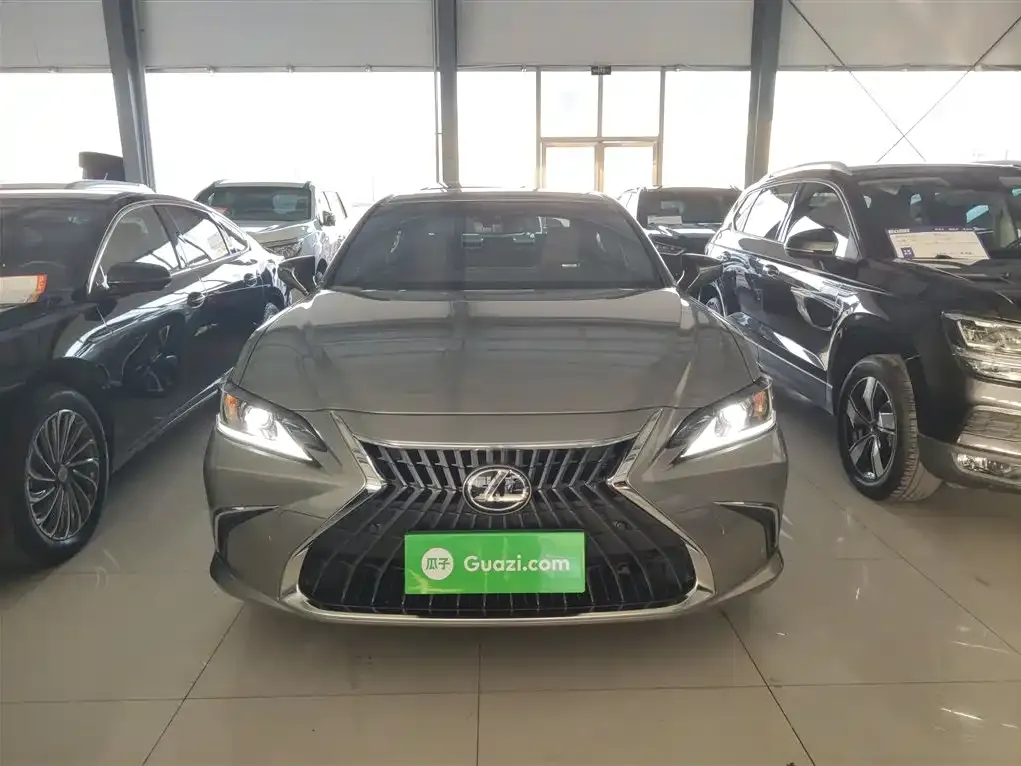 Lexus ES 2024 из CN, фото 2