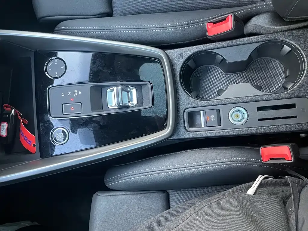Audi A3 2023 из CN, фото 10