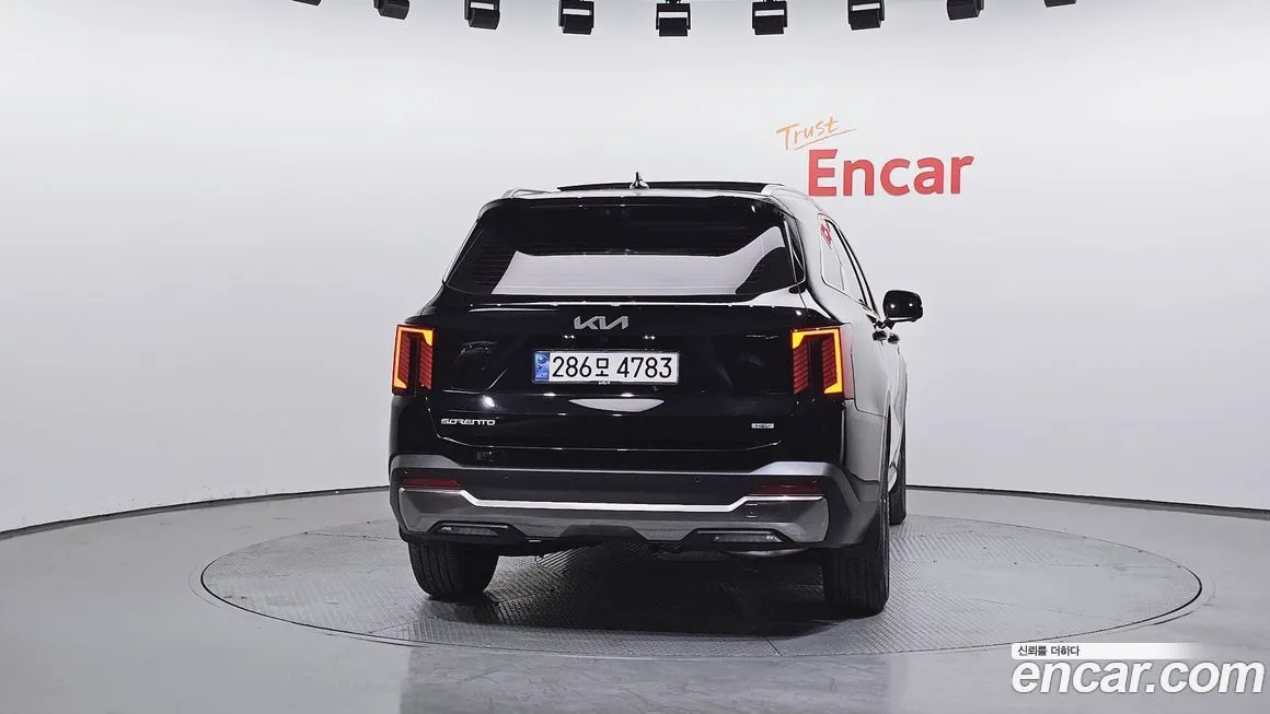 Kia Sorento — фото 10