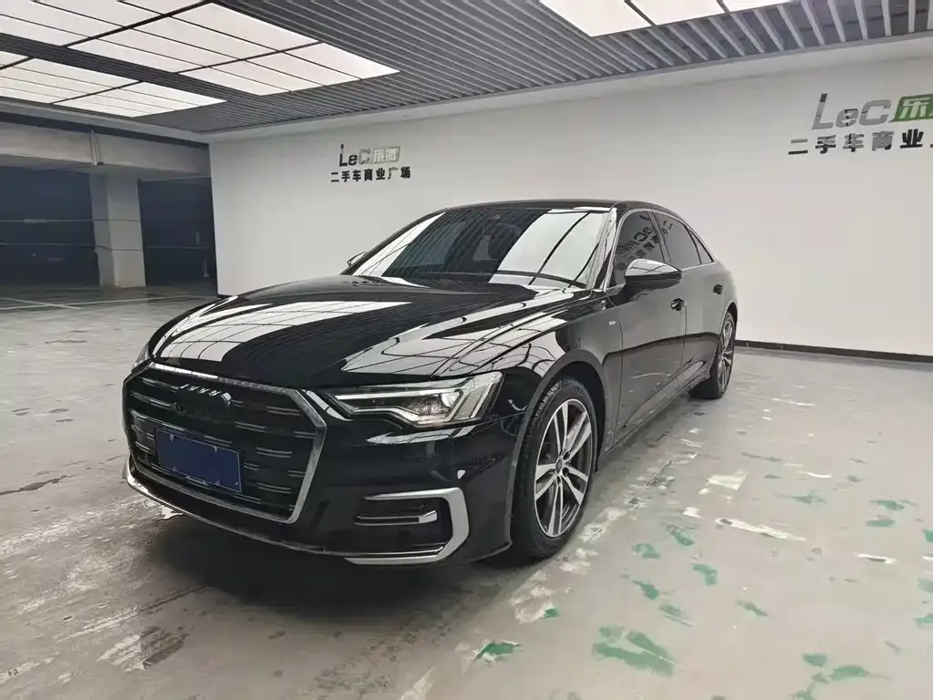 Audi A6L 2023 из CN, фото 1