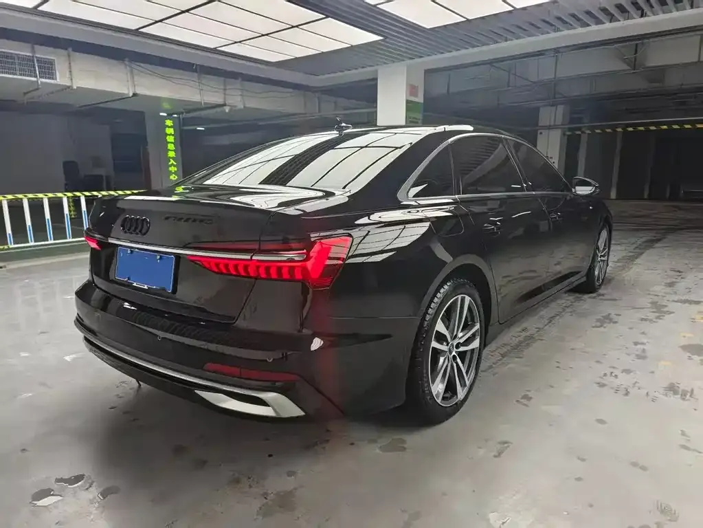 Audi A6L 2023 из CN, фото 3