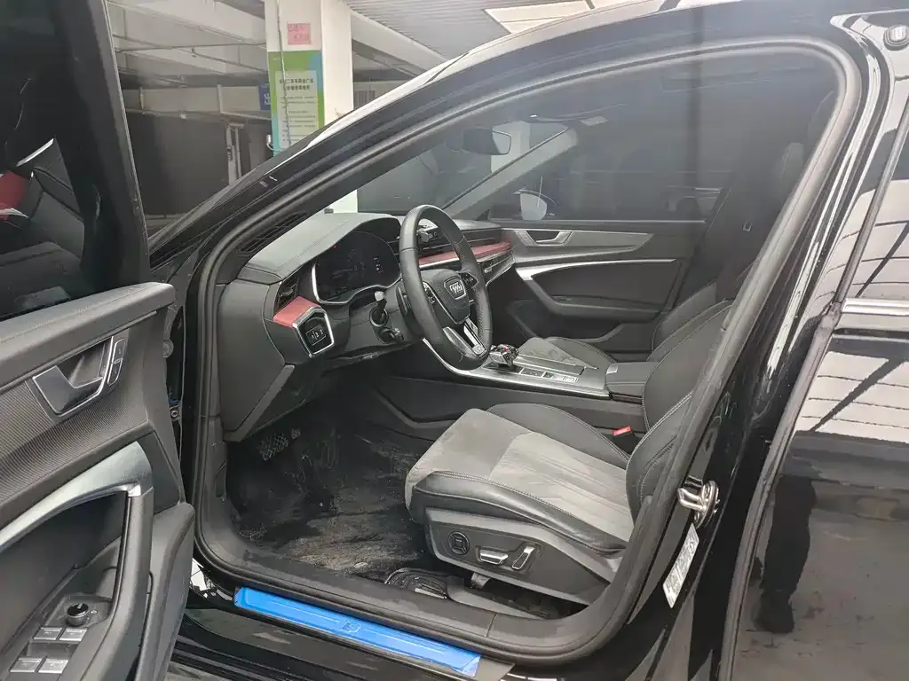 Audi A6L 2023 из CN, фото 7
