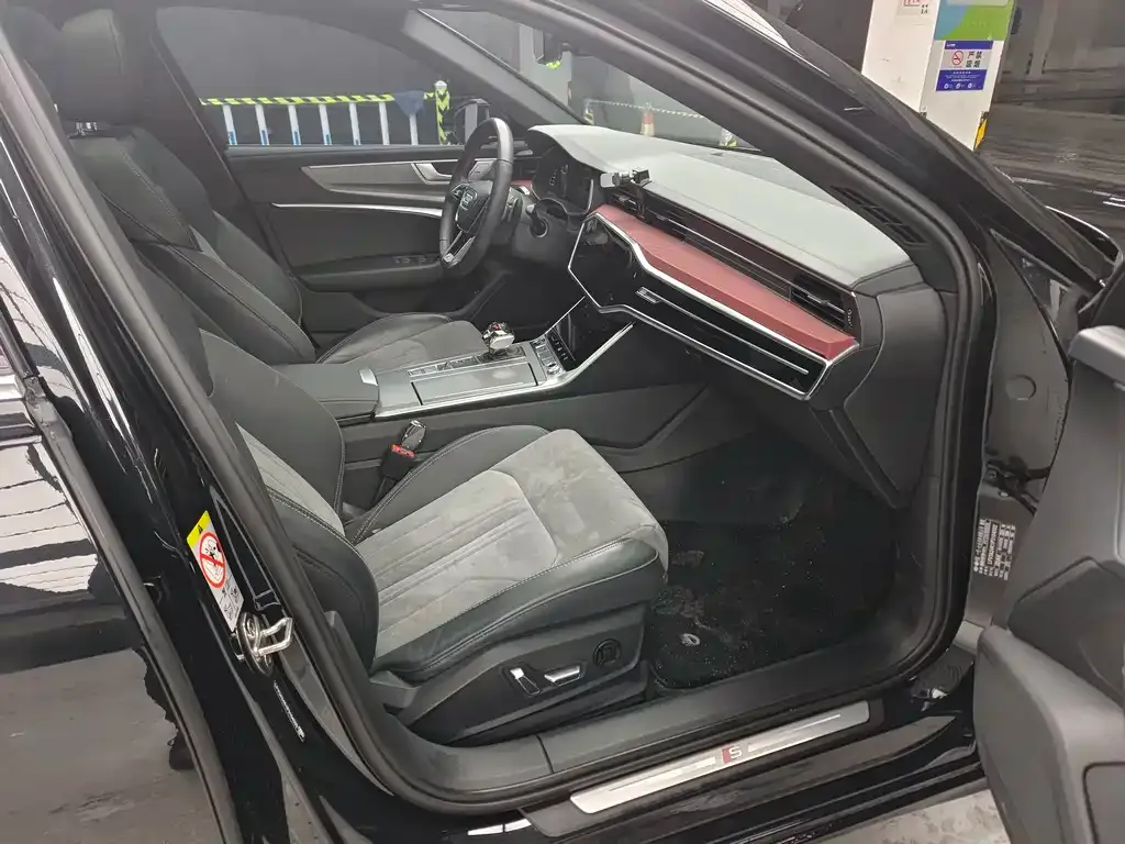 Audi A6L 2023 из CN, фото 10