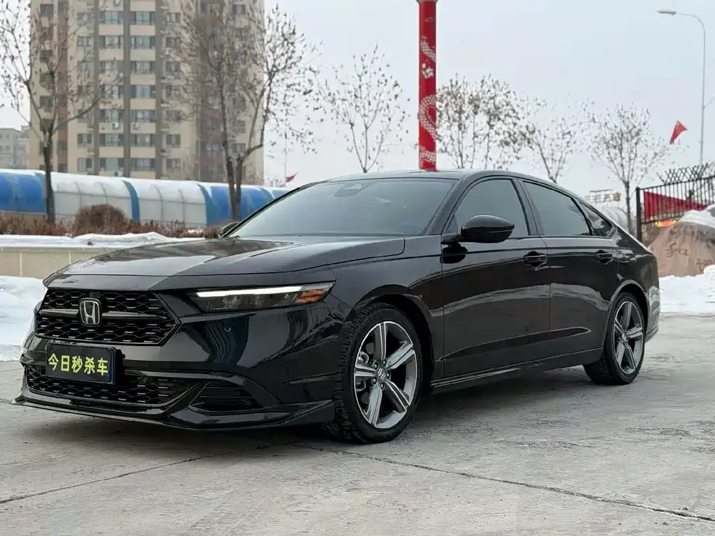 Honda Accord — фото 1