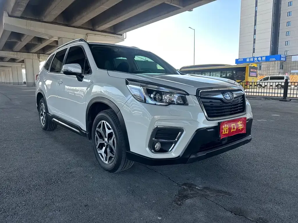 Subaru Forester — фото 9