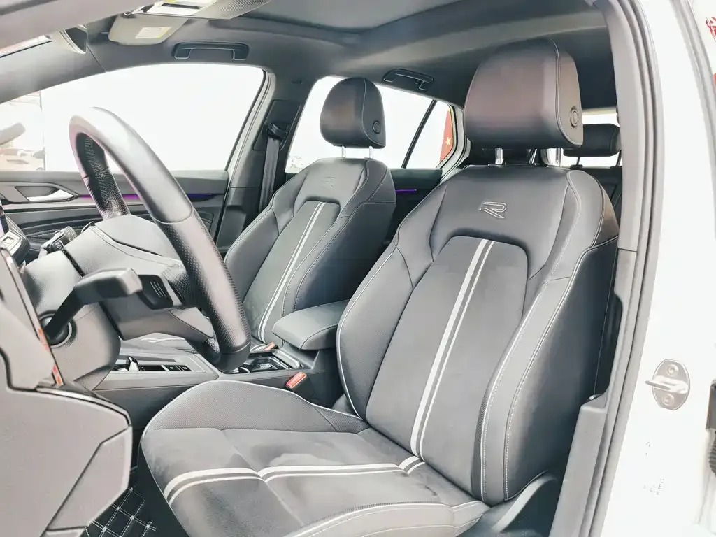Volkswagen Golf 2021 из CN, фото 8