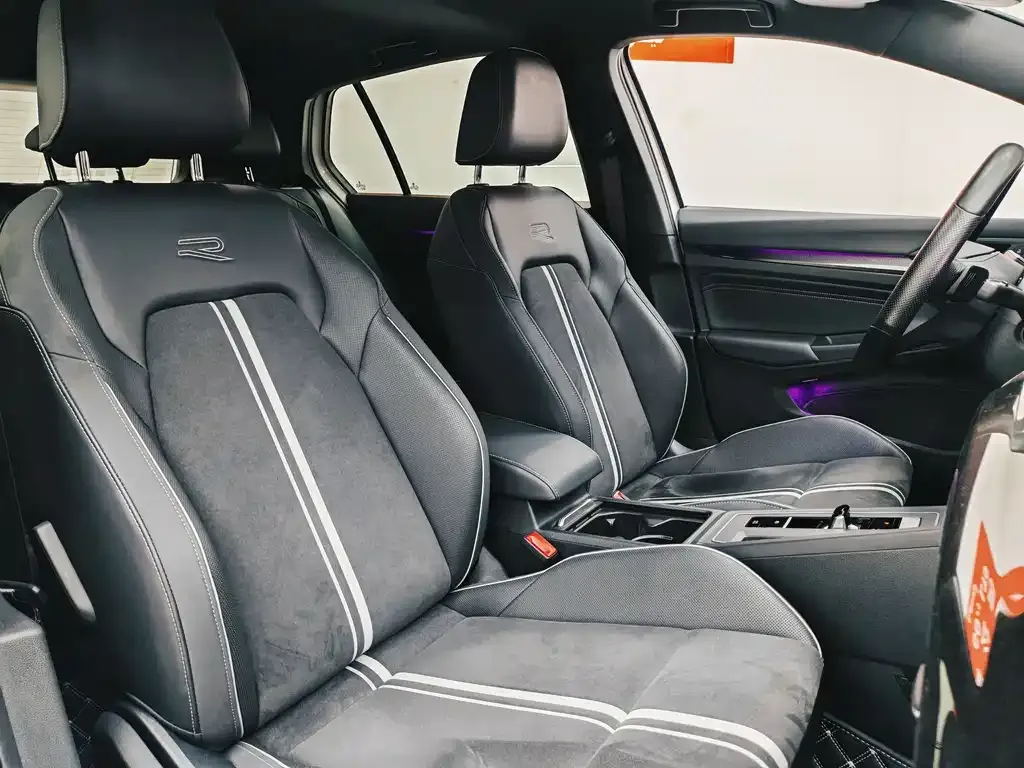 Volkswagen Golf 2021 из CN, фото 6
