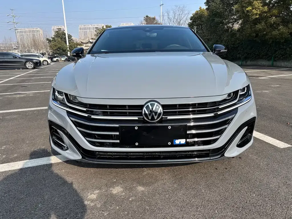 Volkswagen CC 2023 из CN, фото 10