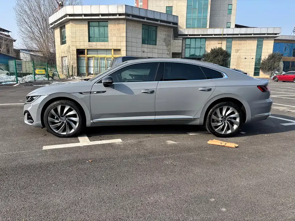 Volkswagen CC 2023 из CN, фото 8