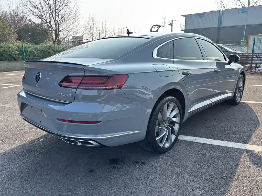 Volkswagen CC 2023 из CN, фото 9