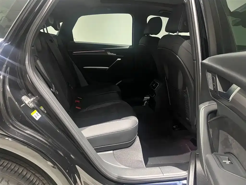 Audi Q5L Sportback 2024 из CN, фото 9