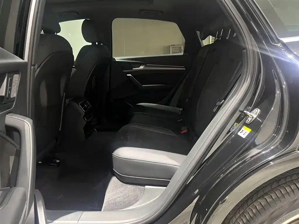 Audi Q5L Sportback 2024 из CN, фото 4