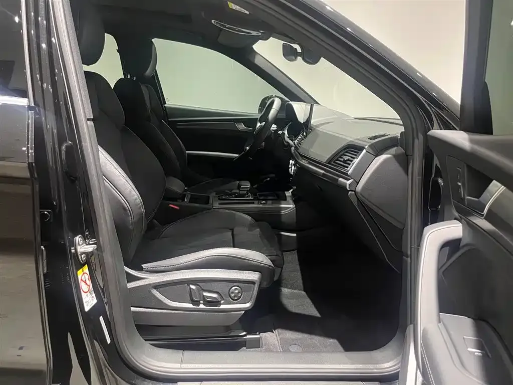 Audi Q5L Sportback 2024 из CN, фото 7