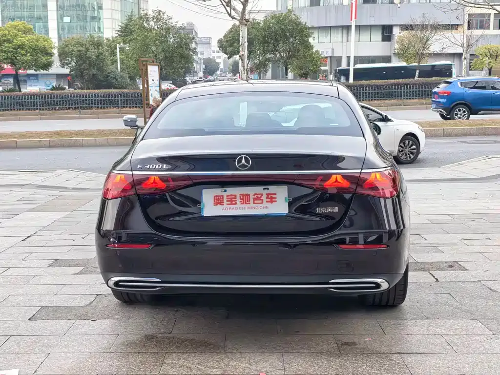Mercedes-Benz E-Class 2024 из CN, фото 9
