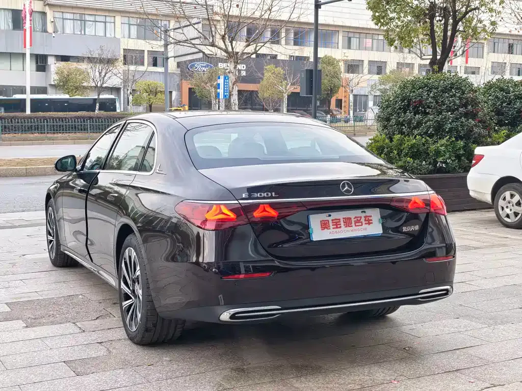 Mercedes-Benz E-Class 2024 из CN, фото 7