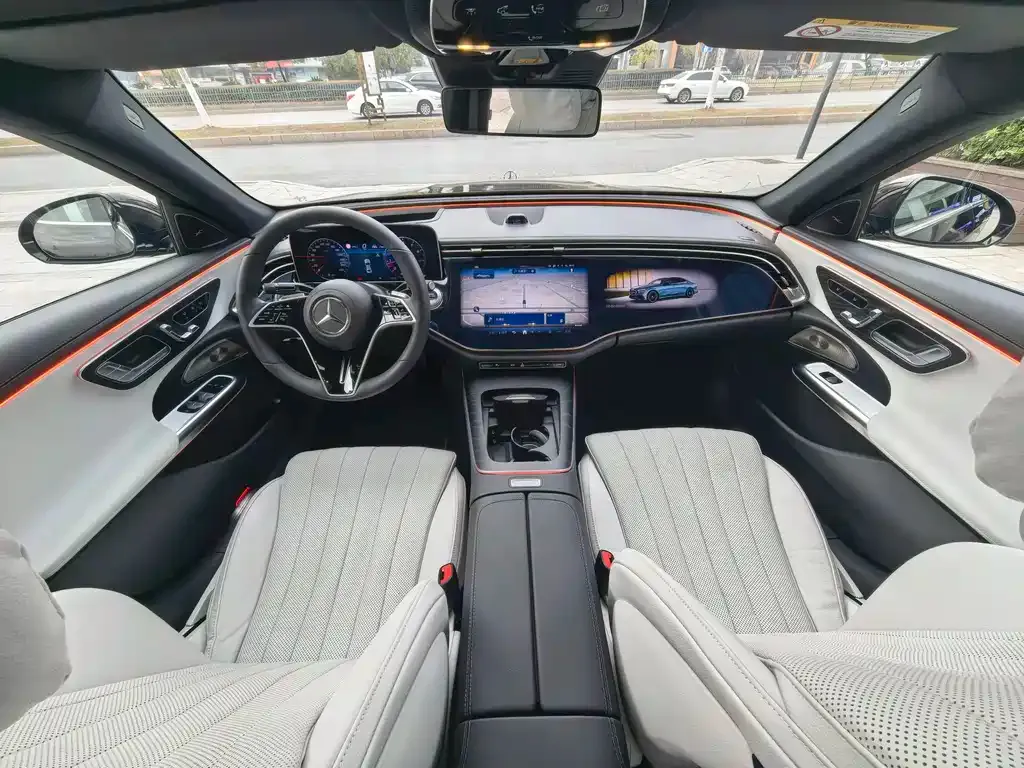 Mercedes-Benz E-Class 2024 из CN, фото 3
