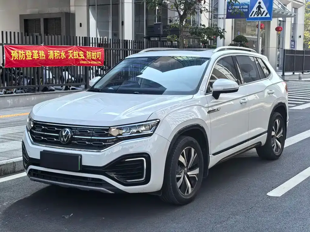 Volkswagen GTE PHEV 2022 из CN, фото 1