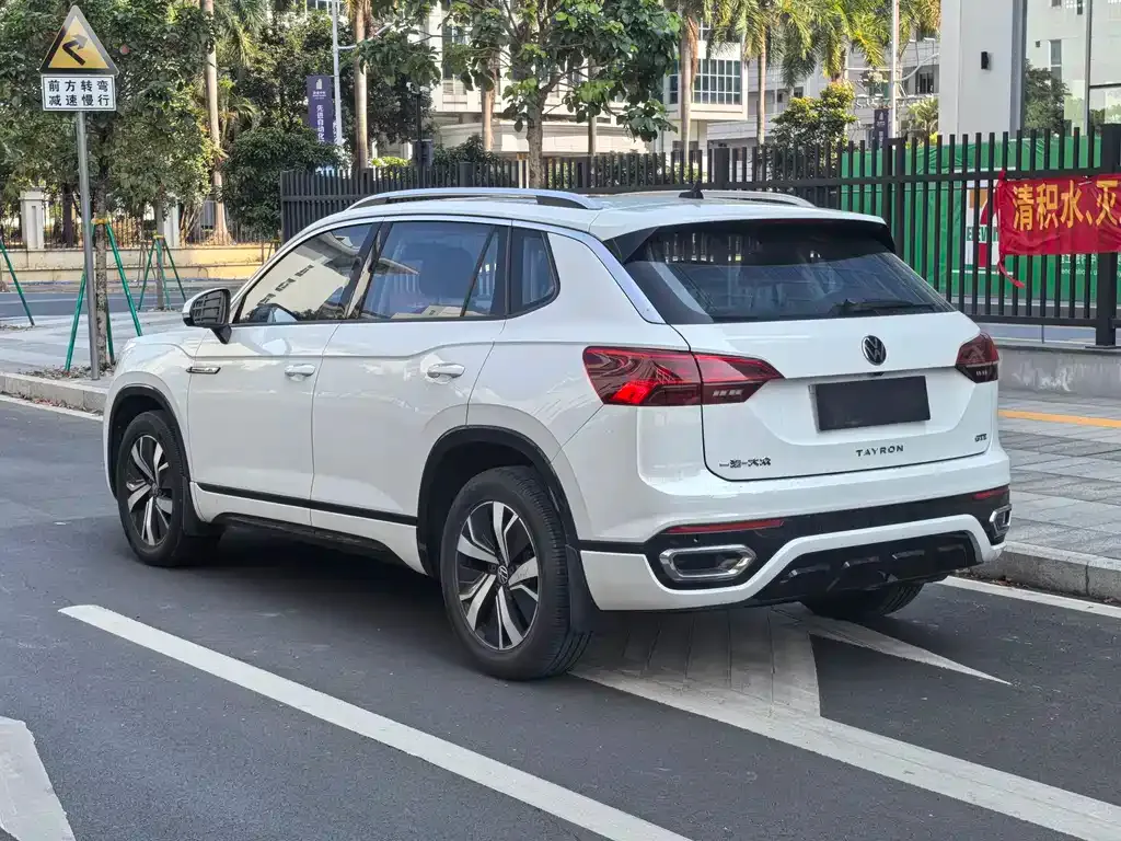 Volkswagen GTE PHEV 2022 из CN, фото 3