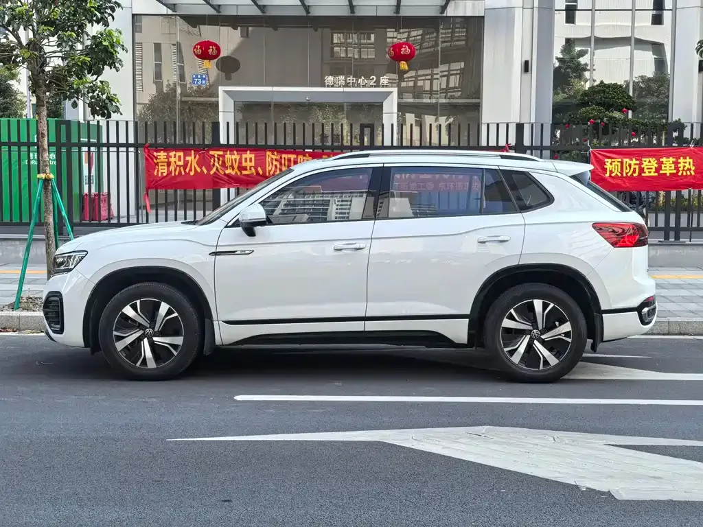 Volkswagen GTE PHEV 2022 из CN, фото 7