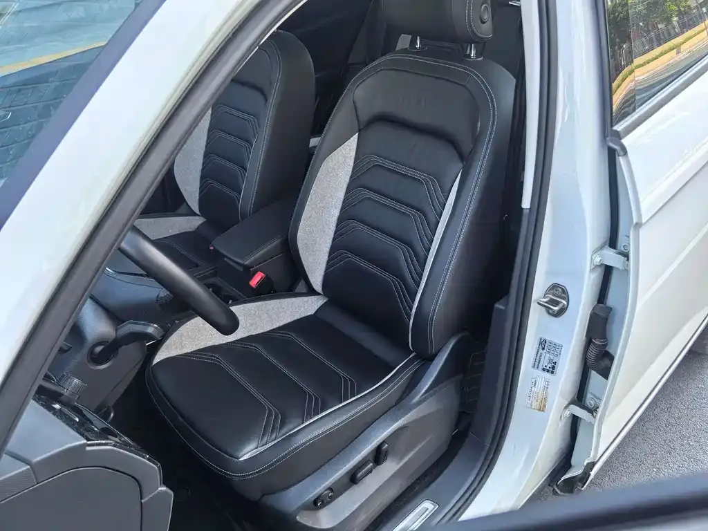 Volkswagen GTE PHEV 2022 из CN, фото 4