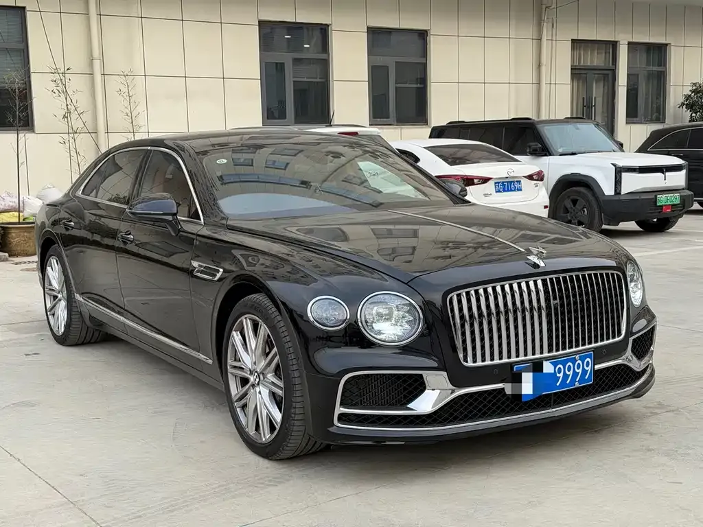 Bentley Flying Spur — фото 3