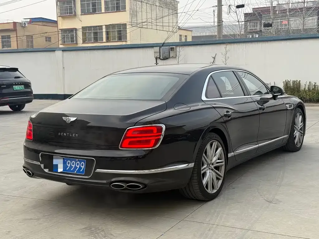 Bentley Flying Spur — фото 7